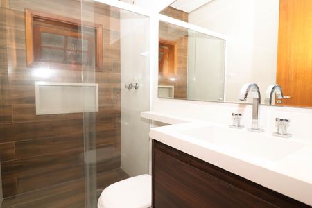 Casa para alugar com 180m², 2 quartos e 2 vagas Casa para alugar com 180m², 2 quartos e 2 vagasBanheiro da Suíte