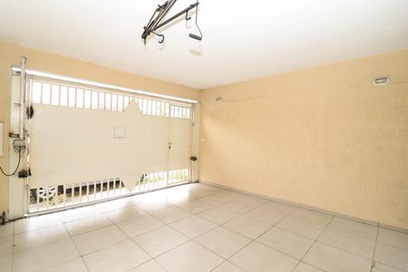 Casa para alugar com 180m², 2 quartos e 2 vagas Casa para alugar com 180m², 2 quartos e 2 vagasGaragem