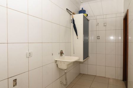 Casa para alugar com 180m², 2 quartos e 2 vagas Casa para alugar com 180m², 2 quartos e 2 vagasÁrea de Serviço