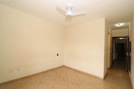 Casa para alugar com 180m², 2 quartos e 2 vagas Casa para alugar com 180m², 2 quartos e 2 vagasQuarto 1 - Suíte