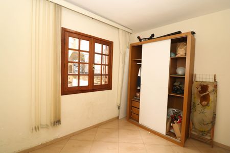 Casa para alugar com 180m², 2 quartos e 2 vagas Casa para alugar com 180m², 2 quartos e 2 vagasQuarto 3