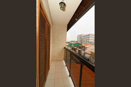 Casa para alugar com 180m², 2 quartos e 2 vagas Casa para alugar com 180m², 2 quartos e 2 vagasVaranda do Quarto 1