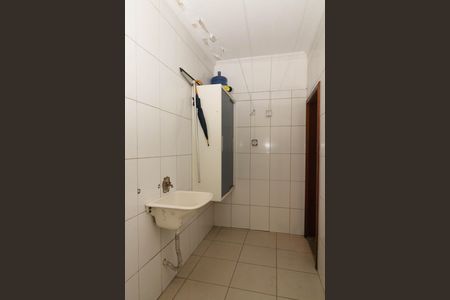 Casa para alugar com 180m², 2 quartos e 2 vagas Casa para alugar com 180m², 2 quartos e 2 vagasÁrea de Serviço