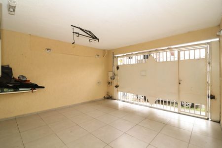 Casa para alugar com 180m², 2 quartos e 2 vagas Casa para alugar com 180m², 2 quartos e 2 vagasGaragem