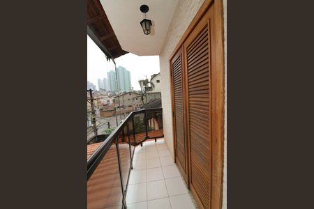 Casa para alugar com 180m², 2 quartos e 2 vagas Casa para alugar com 180m², 2 quartos e 2 vagasVaranda do Quarto 1