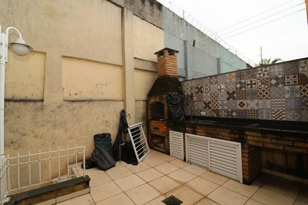 Casa para alugar com 180m², 2 quartos e 2 vagas Casa para alugar com 180m², 2 quartos e 2 vagasÁrea comum - Churrasqueira