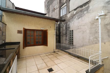 Casa para alugar com 180m², 2 quartos e 2 vagas Casa para alugar com 180m², 2 quartos e 2 vagasÁrea comum - Churrasqueira