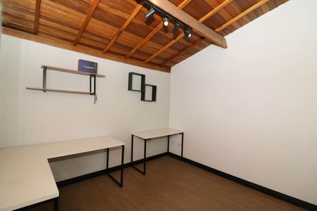 Casa para alugar com 180m², 2 quartos e 2 vagas Casa para alugar com 180m², 2 quartos e 2 vagasSótão - Quarto