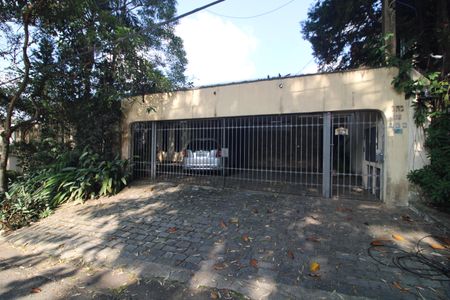 Casa à venda com 400m², 4 quartos e 3 vagasFachada