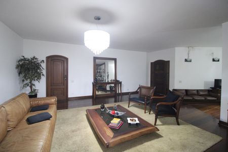 Casa à venda com 400m², 4 quartos e 3 vagasSala