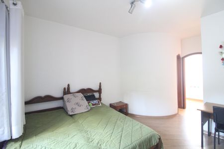 Casa à venda com 400m², 4 quartos e 3 vagasSuíte 2