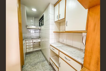 Apartamento à venda com 80m², 2 quartos e 1 vaga Apartamento à venda com 80m², 2 quartos e 1 vagaCozinha