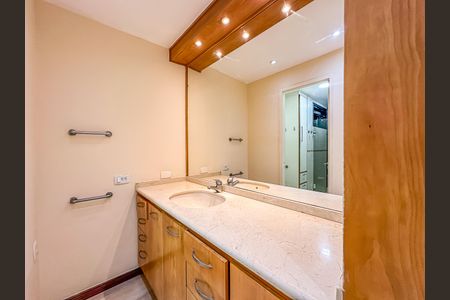 Apartamento à venda com 80m², 2 quartos e 1 vaga Apartamento à venda com 80m², 2 quartos e 1 vagaBanheiro 1