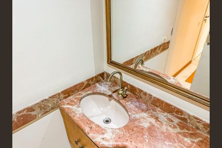 Apartamento à venda com 80m², 2 quartos e 1 vaga Apartamento à venda com 80m², 2 quartos e 1 vagaBanheiro 2