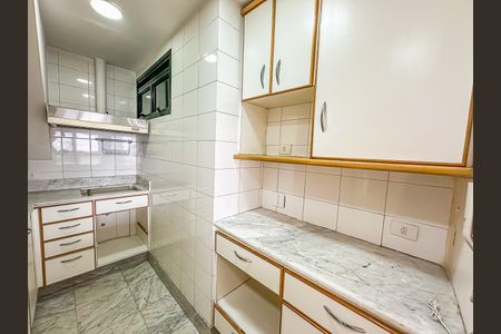 Apartamento à venda com 80m², 2 quartos e 1 vaga Apartamento à venda com 80m², 2 quartos e 1 vagaCozinha