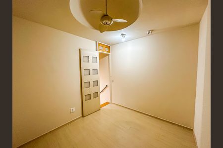 Apartamento à venda com 80m², 2 quartos e 1 vaga Apartamento à venda com 80m², 2 quartos e 1 vagaQuarto 1