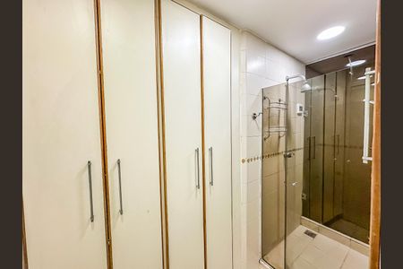 Apartamento à venda com 80m², 2 quartos e 1 vaga Apartamento à venda com 80m², 2 quartos e 1 vagaBanheiro 1