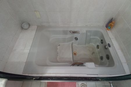 Apartamento à venda com 220m², 3 quartos e 1 vagaDetalhe do Banheiro da Suite