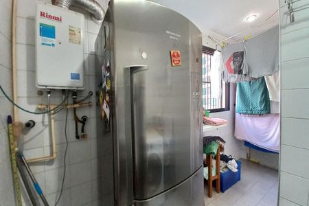 Apartamento à venda com 220m², 3 quartos e 1 vagaÁrea de Serviço