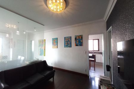 Apartamento à venda com 220m², 3 quartos e 1 vagaSala de TV