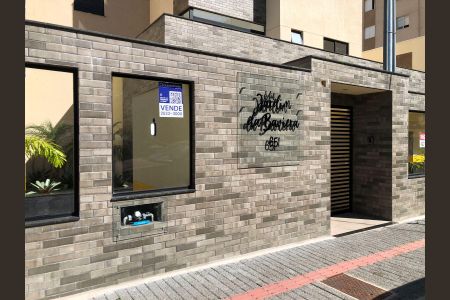 Apartamento à venda com 157m², 2 quartos e 2 vagas Apartamento à venda com 157m², 2 quartos e 2 vagasFachada