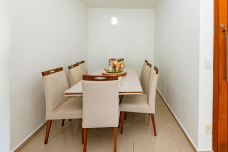 Apartamento à venda com 75m², 3 quartos e 1 vagaSala de Jantar