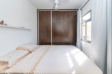 Apartamento à venda com 75m², 3 quartos e 1 vagaQuarto 2