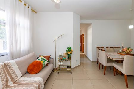Apartamento à venda com 75m², 3 quartos e 1 vagaSala