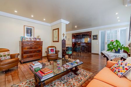 Apartamento à venda com 226m², 4 quartos e 2 vagasSala