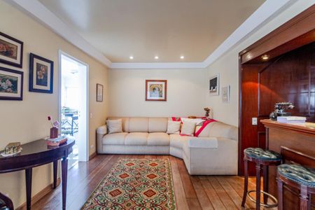 Apartamento à venda com 226m², 4 quartos e 2 vagasSala