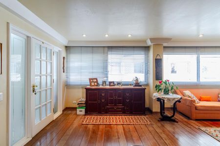 Apartamento à venda com 226m², 4 quartos e 2 vagasSala