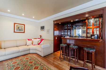 Apartamento à venda com 226m², 4 quartos e 2 vagasSala