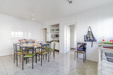 Apartamento à venda com 226m², 4 quartos e 2 vagasCopa