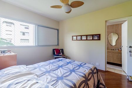 Apartamento à venda com 226m², 4 quartos e 2 vagasSuíte 2