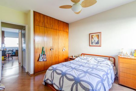 Apartamento à venda com 226m², 4 quartos e 2 vagasSuíte 2