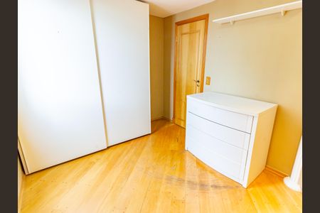 Apartamento à venda com 80m², 3 quartos e 2 vagasQuarto 2