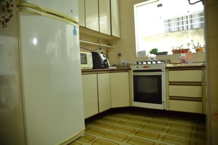 Casa à venda com 150m², 3 quartos e 2 vagasCozinha