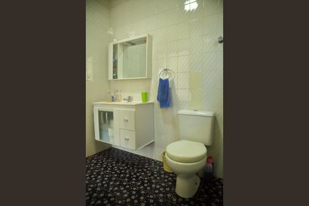 Casa à venda com 150m², 3 quartos e 2 vagasBanheiro da Suíte