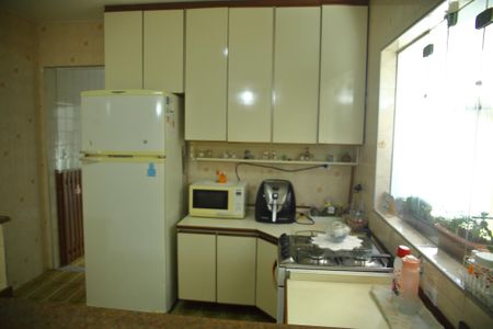 Casa à venda com 150m², 3 quartos e 2 vagasCozinha - Armários