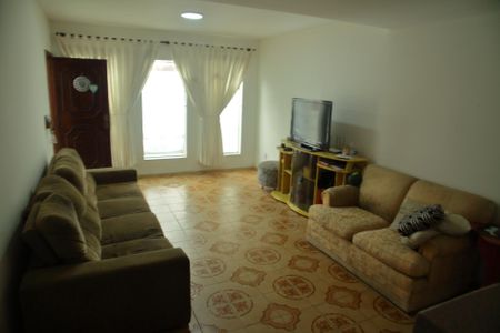 Casa à venda com 150m², 3 quartos e 2 vagasSala