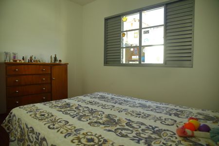 Casa à venda com 150m², 3 quartos e 2 vagasQuarto 2