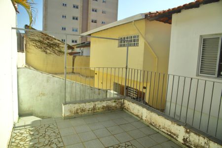 Casa à venda com 150m², 3 quartos e 2 vagasTerraço/Quintal