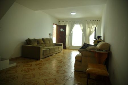 Casa à venda com 150m², 3 quartos e 2 vagasSala