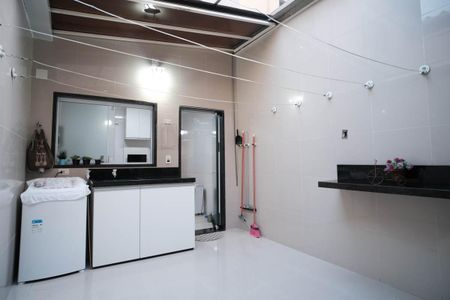 Casa à venda com 100m², 3 quartos e 2 vagasÁrea de Serviço