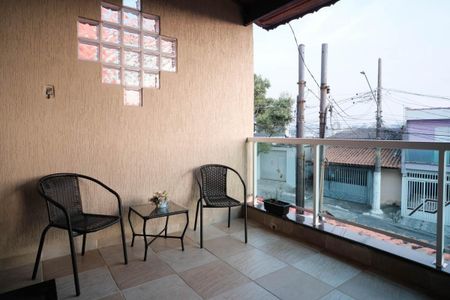 Casa à venda com 100m², 3 quartos e 2 vagasSuíte