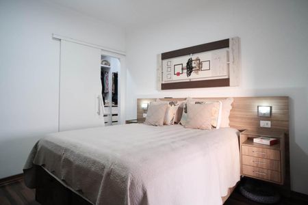 Casa à venda com 100m², 3 quartos e 2 vagasSuíte