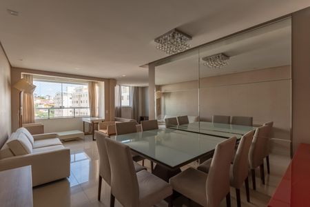 Apartamento à venda com 90m², 2 quartos e 2 vagas Apartamento à venda com 90m², 2 quartos e 2 vagasSala