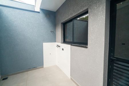 Casa à venda com 98m², 3 quartos e 2 vagas Casa à venda com 98m², 3 quartos e 2 vagasLavanderia
