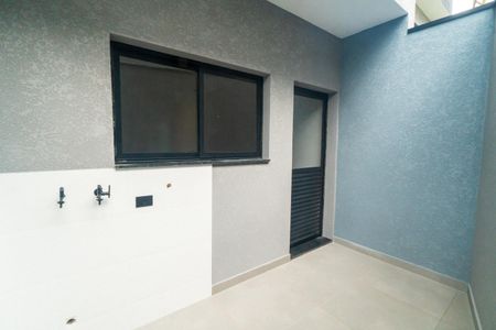 Casa à venda com 98m², 3 quartos e 2 vagas Casa à venda com 98m², 3 quartos e 2 vagasLavanderia