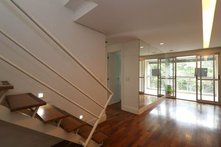 Apartamento à venda com 115m², 2 quartos e 2 vagasSala